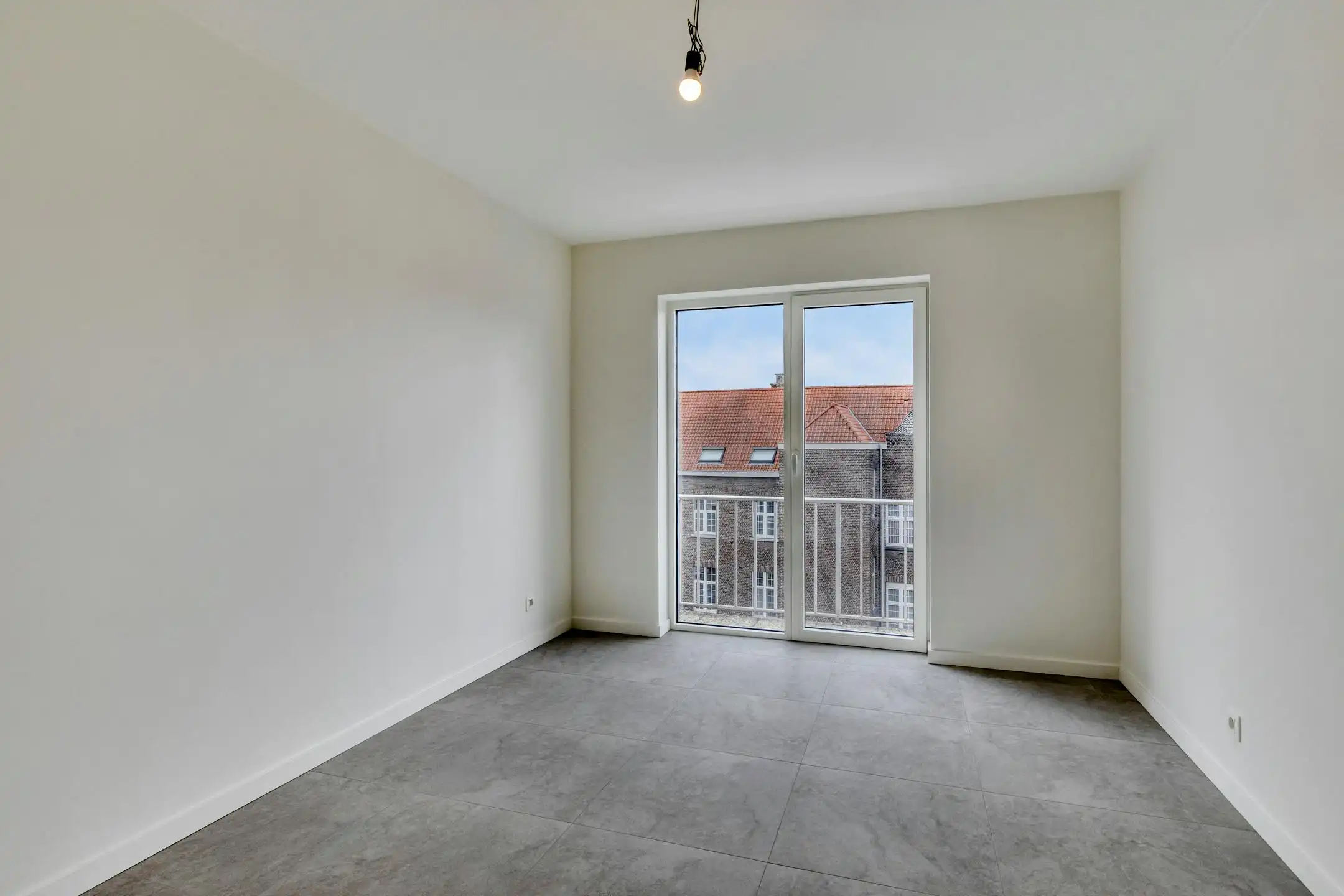 Volledig gerenoveerd appartement te koop in Roeselare  foto 9