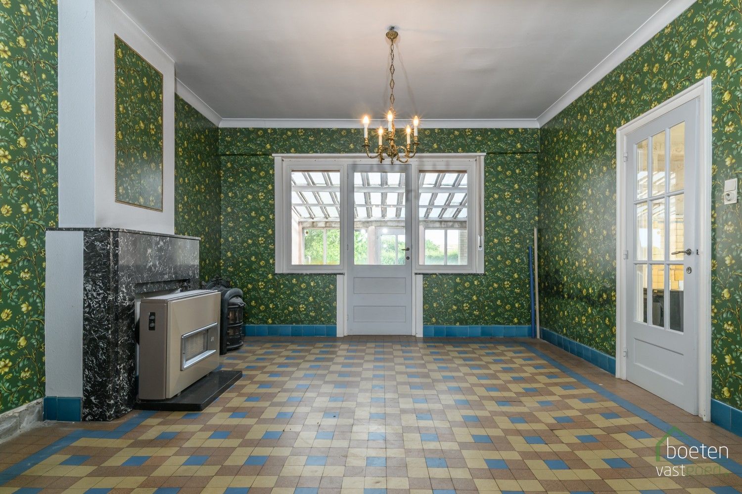 Alveringem: woonhuis op mooie centrale ligging, met een zalige diepe tuin op 834m² grondoppervlakte, renovatieproject met heel wat potentieel! foto 5