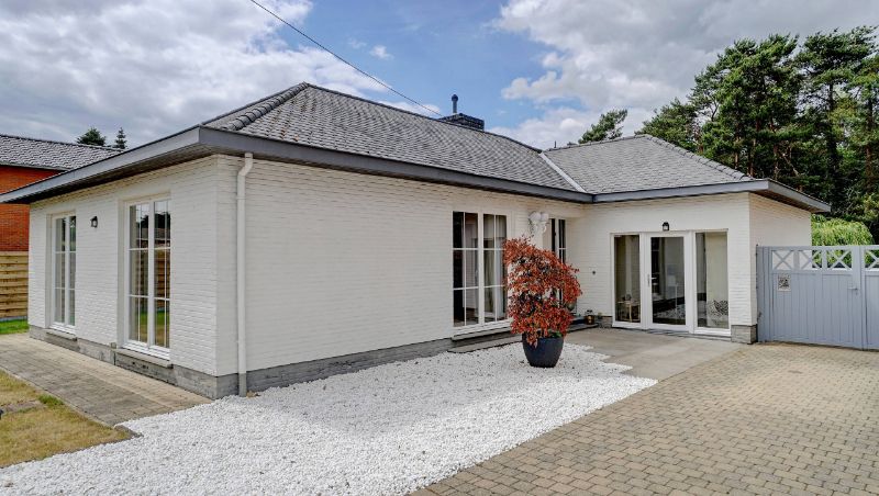 Hoofdfoto van de publicatie: Vernieuwde gelijkvloerse woning van 164m² op 11a80ca