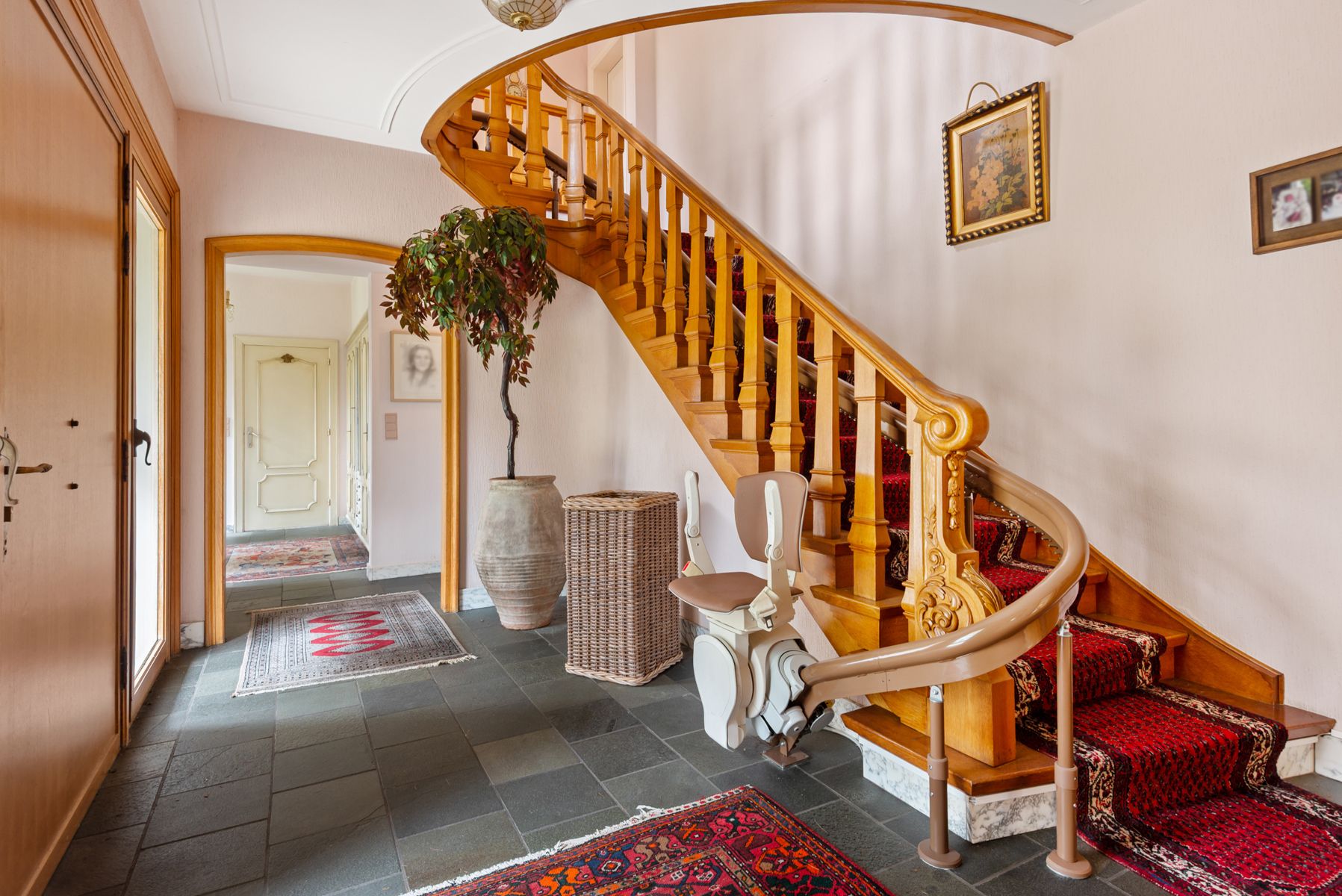 Te renoveren villa met naastgelegen bouwgrond op 6000 m². foto 30