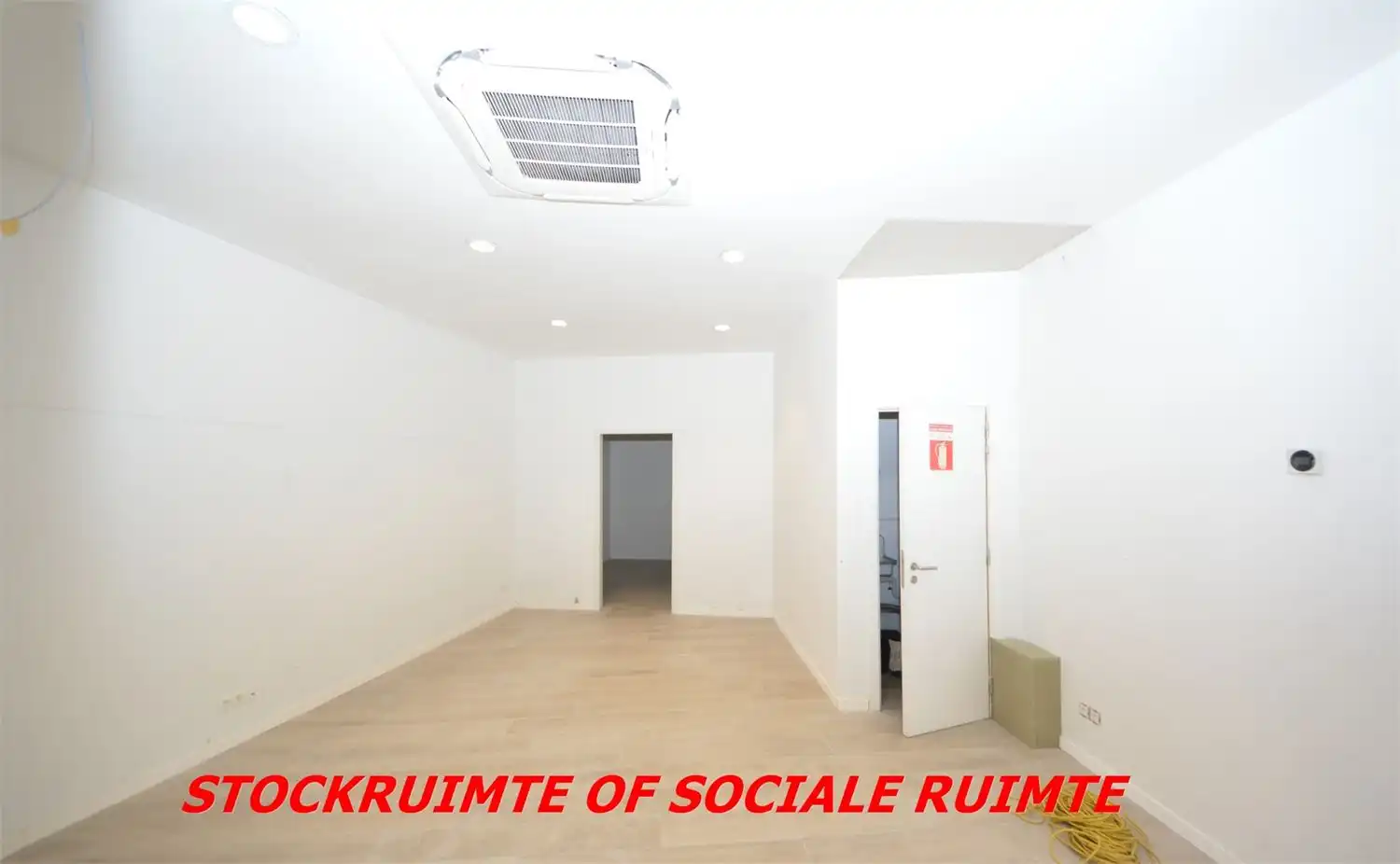 COMPLEET VERNIEUWD INSTAPKLAAR WINKELPAND foto 9