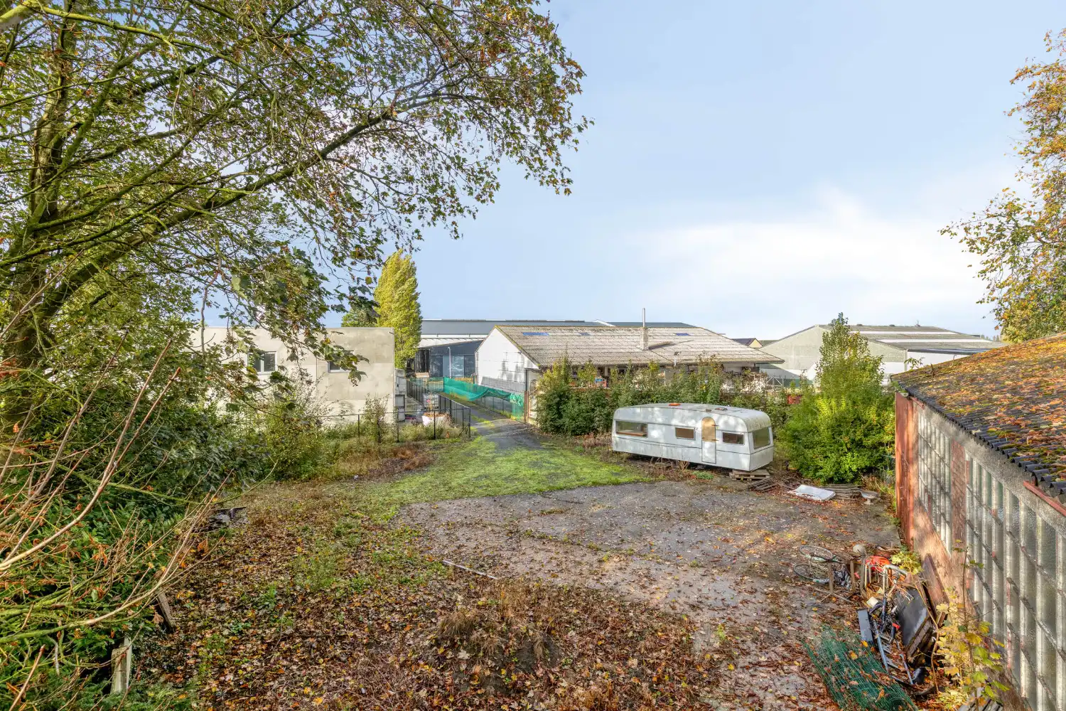 Uniek perceel met villa, loods en uitbreidingsmogelijkheiden foto 32