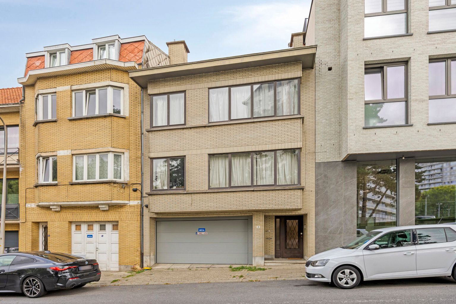 Opbrengsteigendom met 2 appartementen en garage foto {{pictureIndex}}