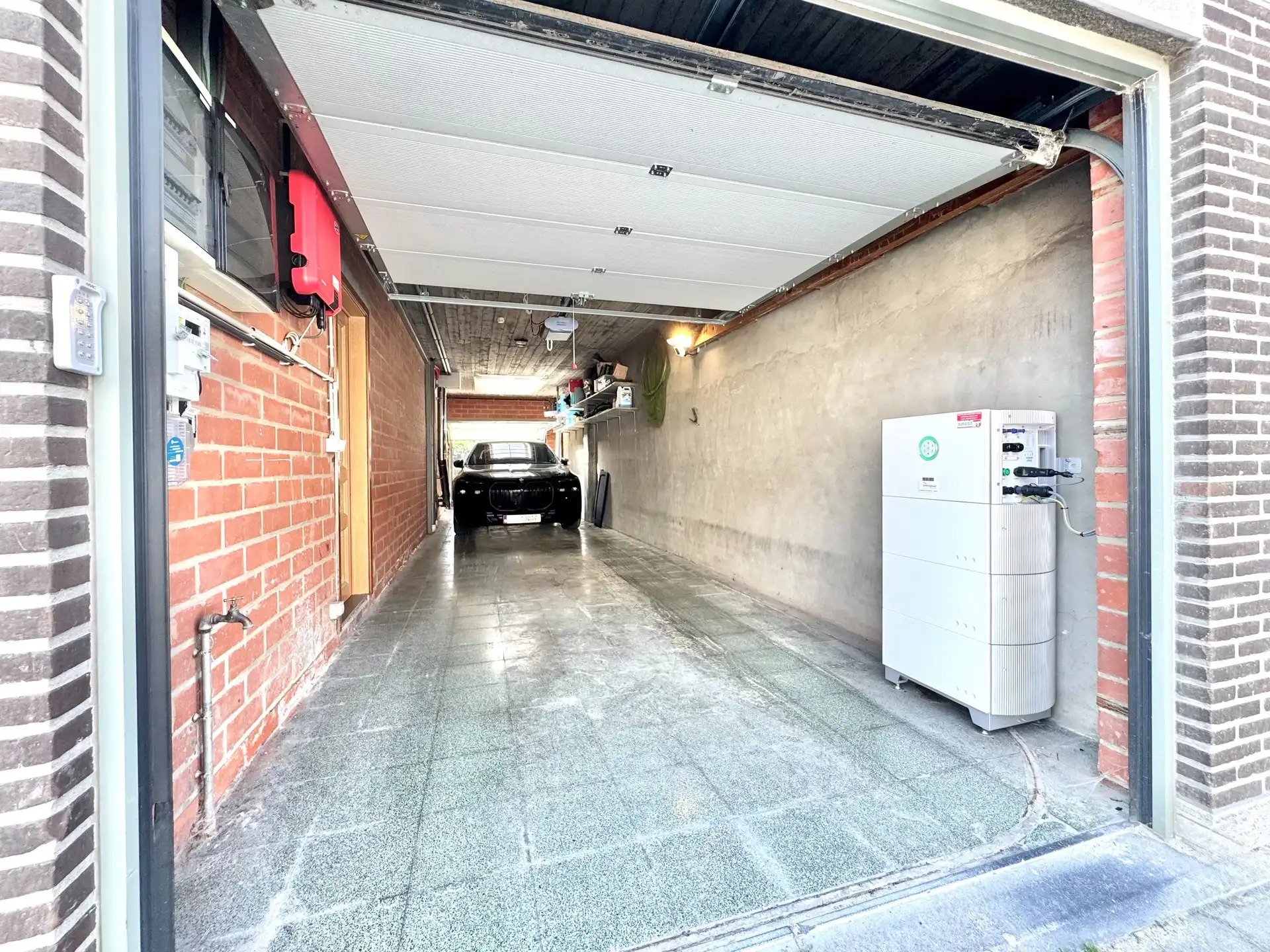 BREDE GEVEL- WOONST| HANDELSGELIJKVLOERS OF KANTOOR| DUBBELE GARAGE | TUIN |1.055 M² foto 18