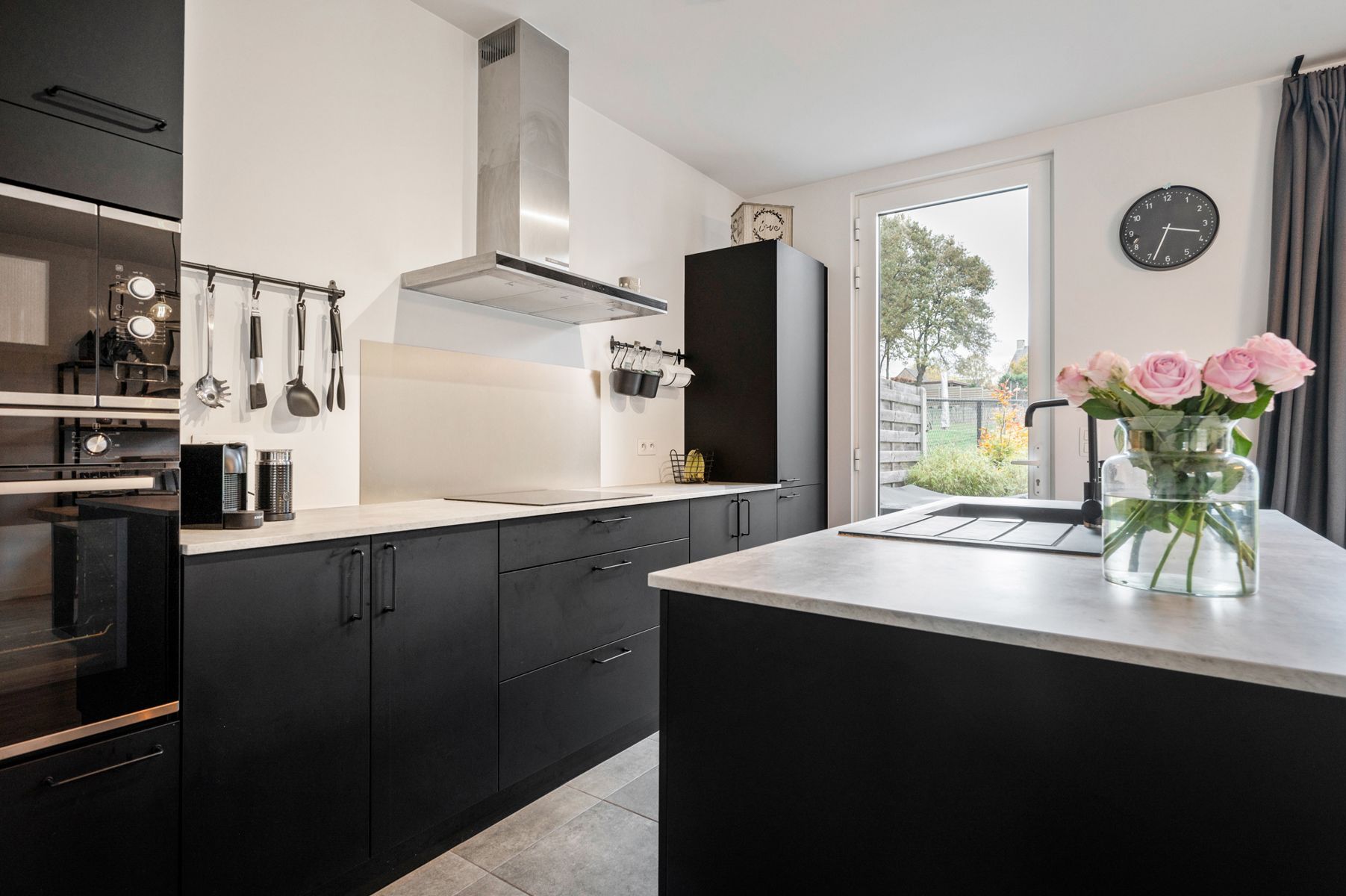 Gezinswoning met grote tuin en energiezuinige troeven foto 6