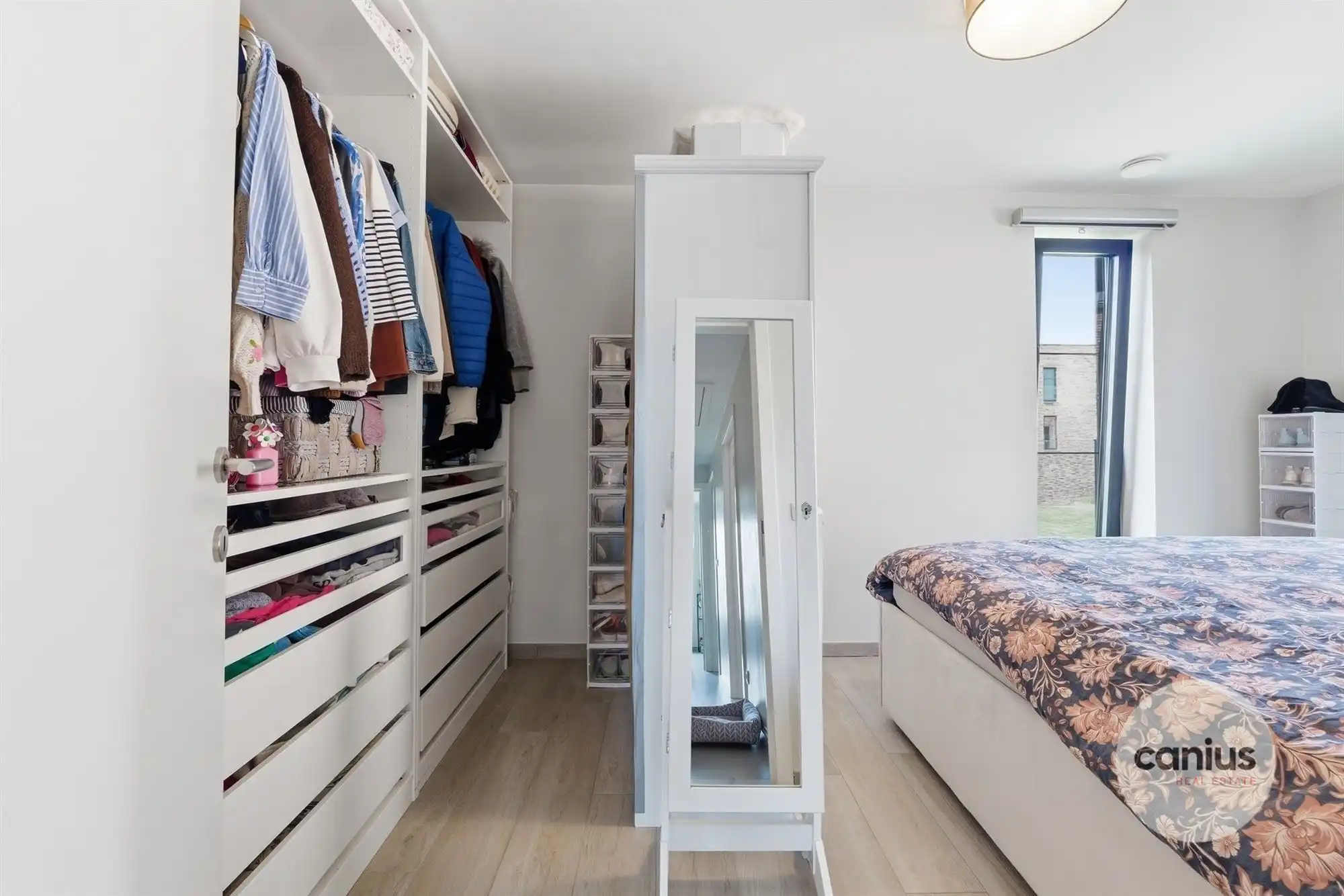 KNAPPE WONING NABIJ HET CENTRUM foto 16