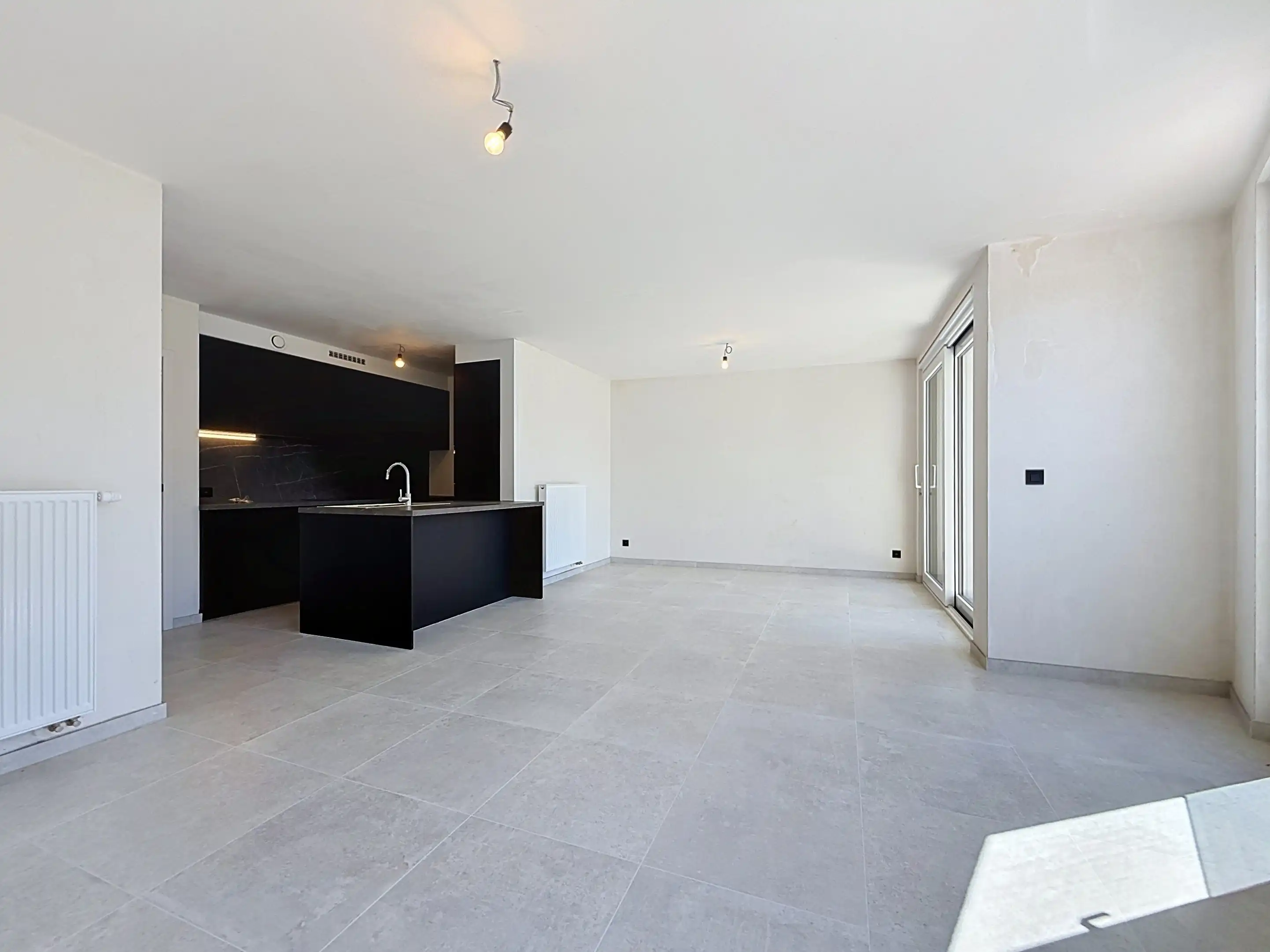 Stijlvol nieuwbouwappartement te koop in Spiere-Helkijn met 2 slaapkamers en moderne voorzieningen! foto 2