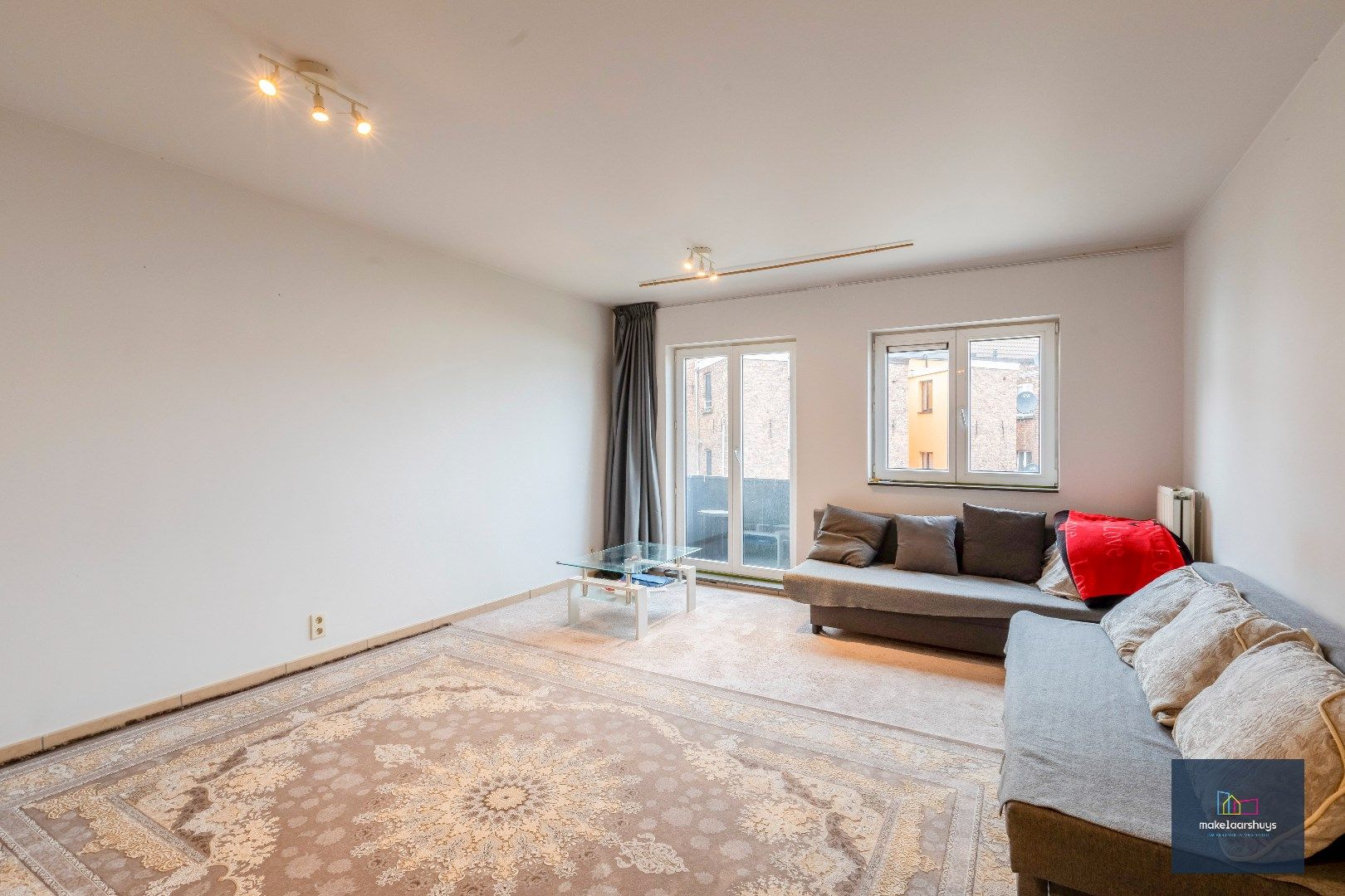  Zeer verzorgd 1-slaapkamerappartement met balkon en staanplaats foto 4