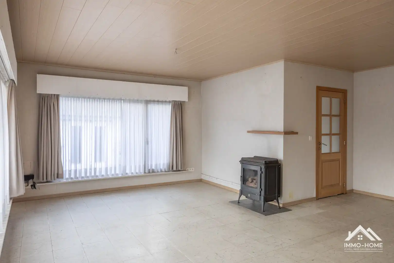 Ruime te renoveren hoekwoning met garage!!  foto 10