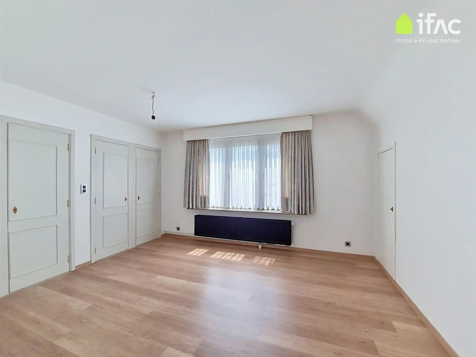 Rustig gelegen gerenoveerde villa in perfecte staat foto 17