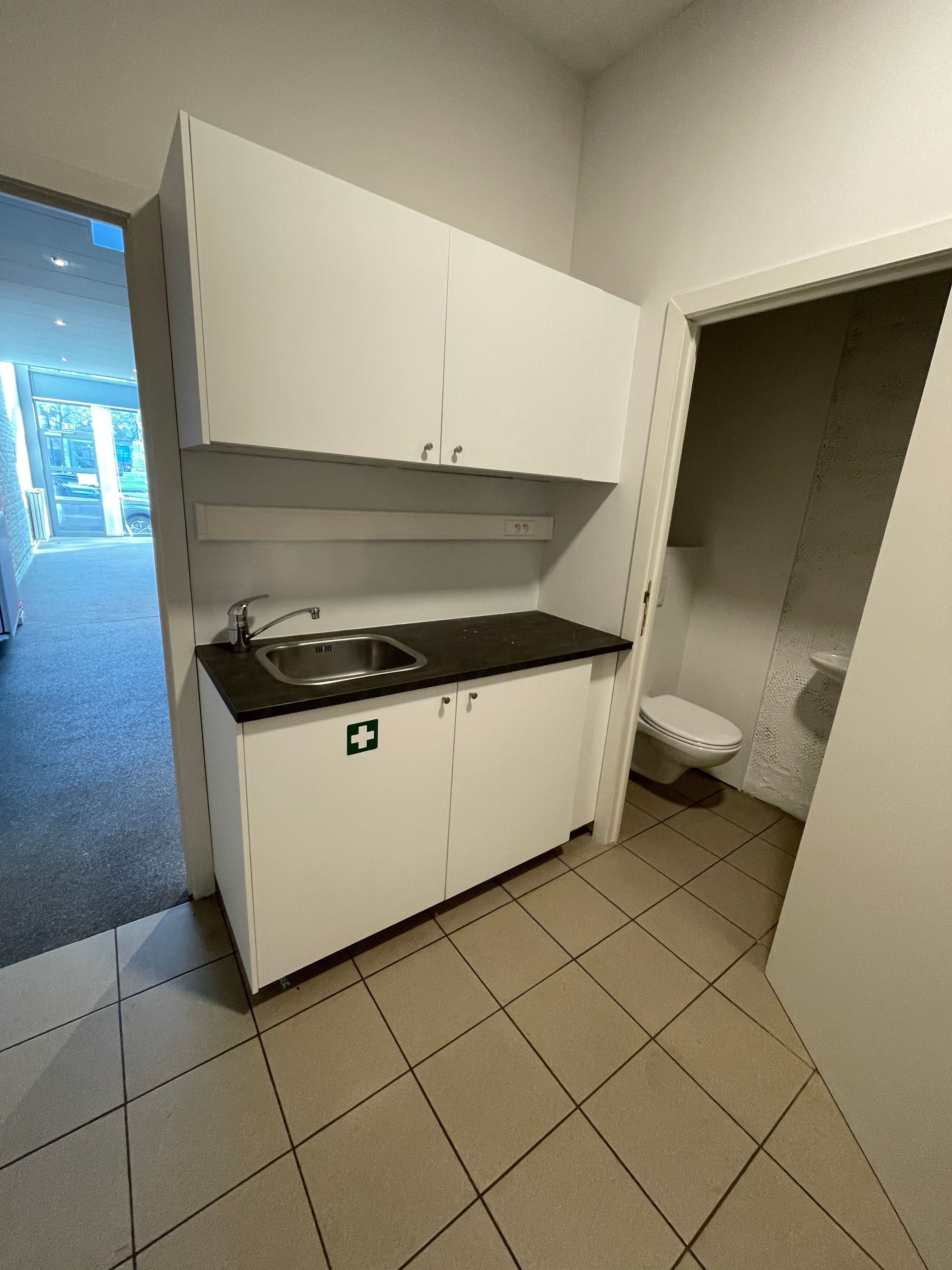 CENTRAAL GELEGEN HANDELSPÄND foto 11