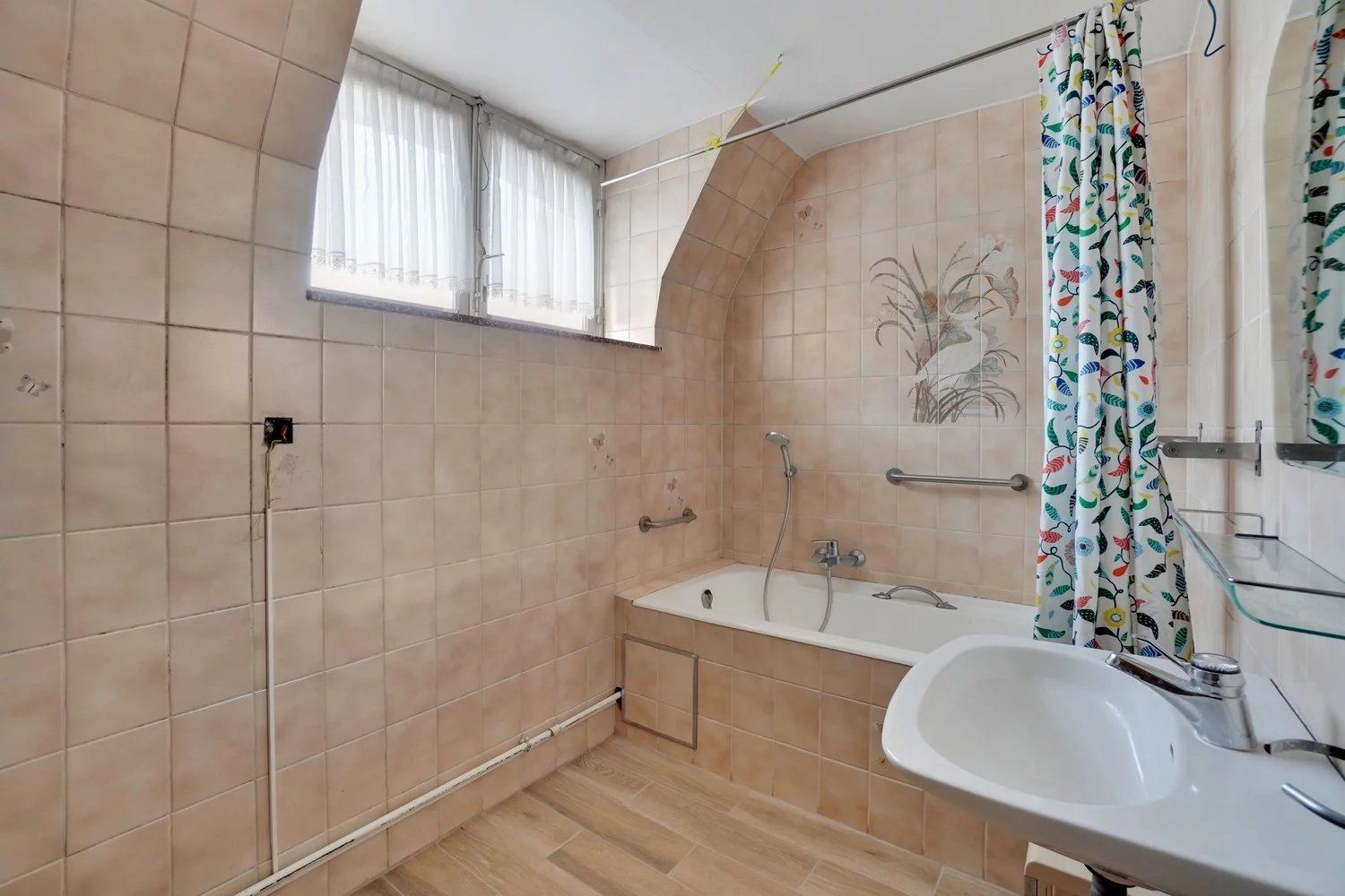 Halfopen bebouwing met 3 slaapkamers en handelspand foto 17