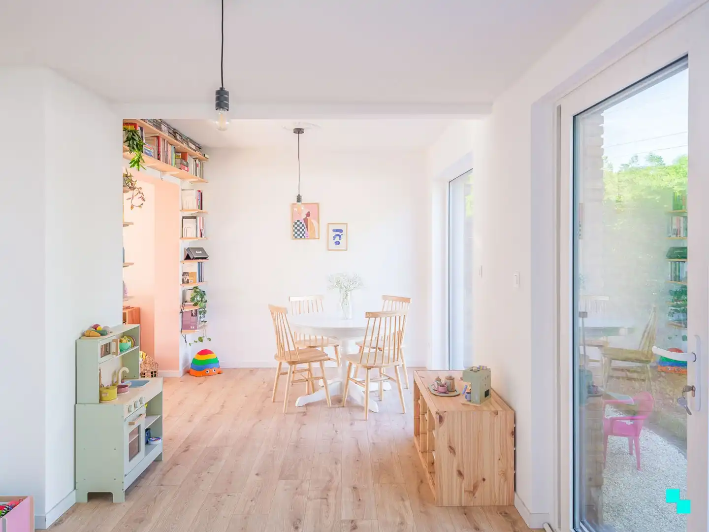 Gerenoveerde woning in de Tuinwijk van Merelbeke foto 8