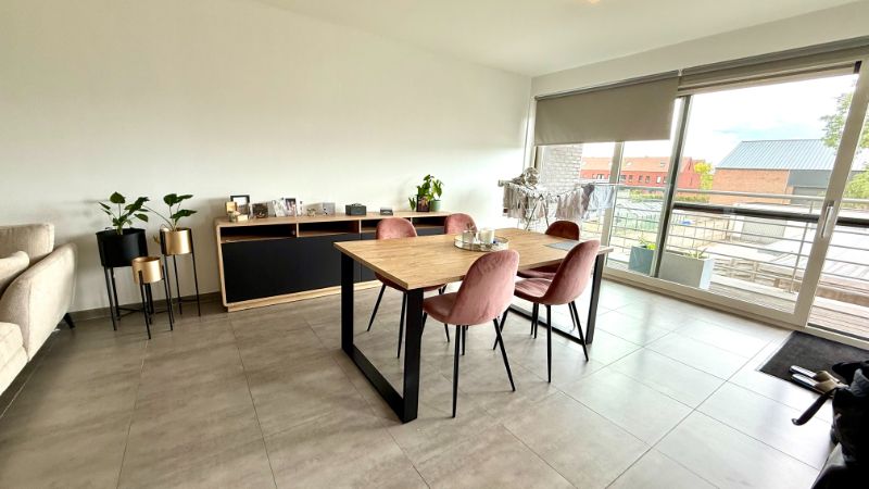 Leuk appartement met veel lichtinval en garage foto 5