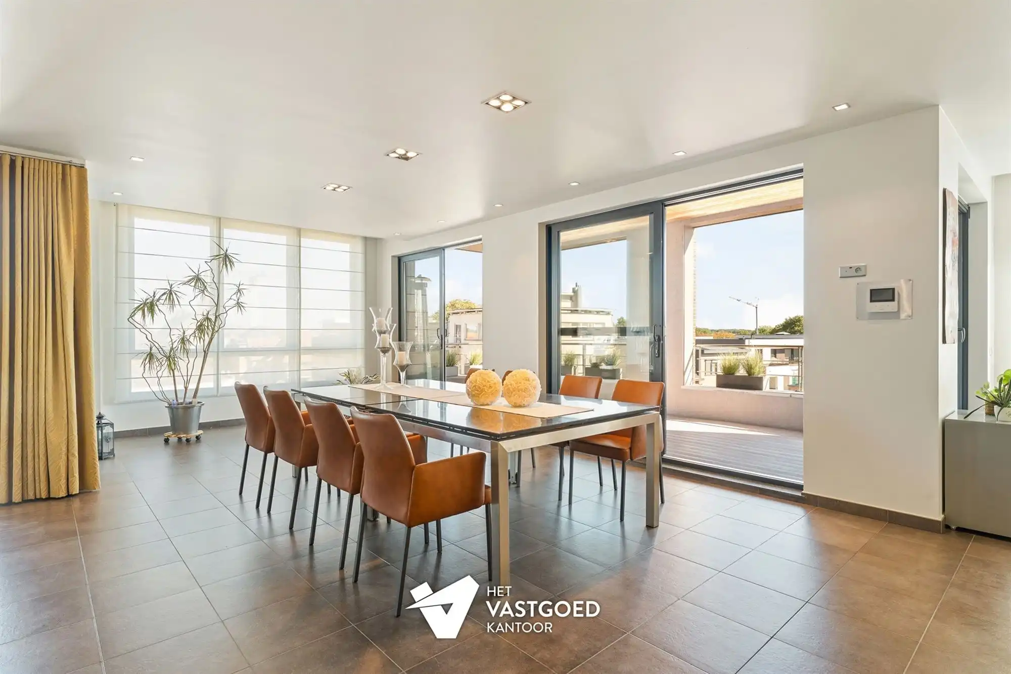 ZEER RUIME PENTHOUSE (340M²) IN UITSTEKENDE STAAT MET 3 TERRASSEN TE TESSENDERLO CENTRUM foto 9