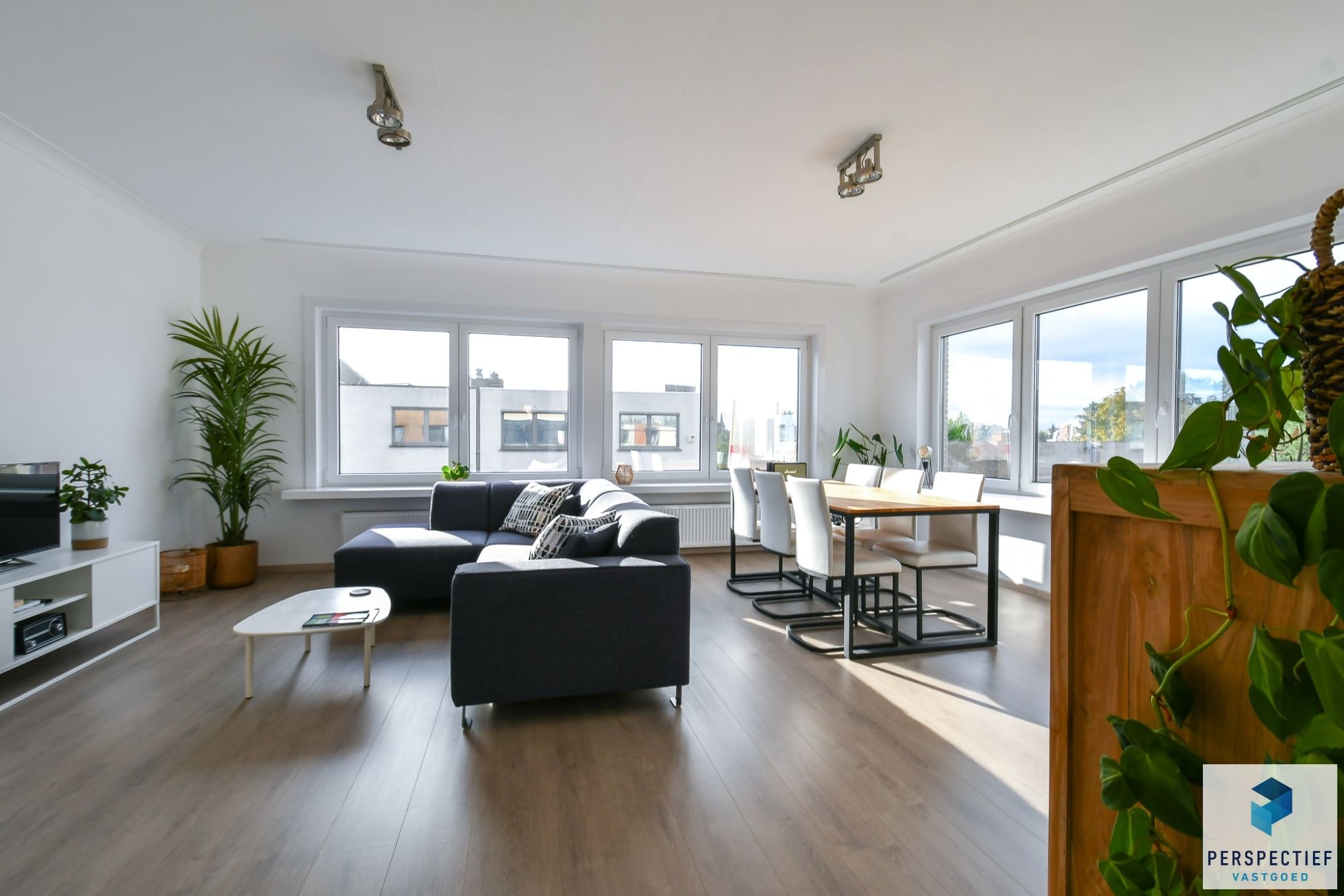 | OPENHUISMOMENT ZA 03/05 - 16u - 17u30 |  Lichtrijk 2 slaapkamer appartement in het centrum van Blankenberge foto 8