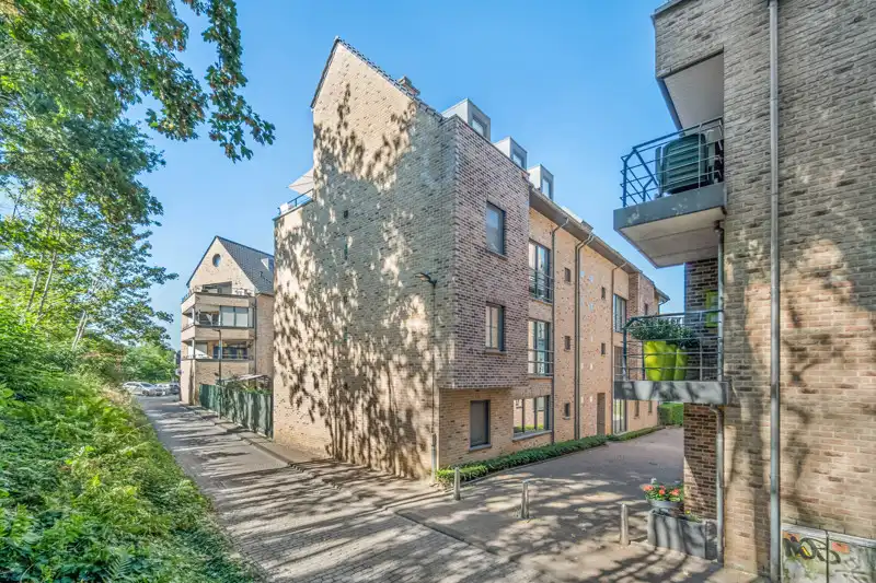 Zeer rustig en energiezuinig appartement met autostaanplaats en berging foto 20