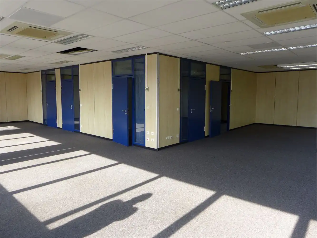 1.786 m² kantoren met 54p foto 10