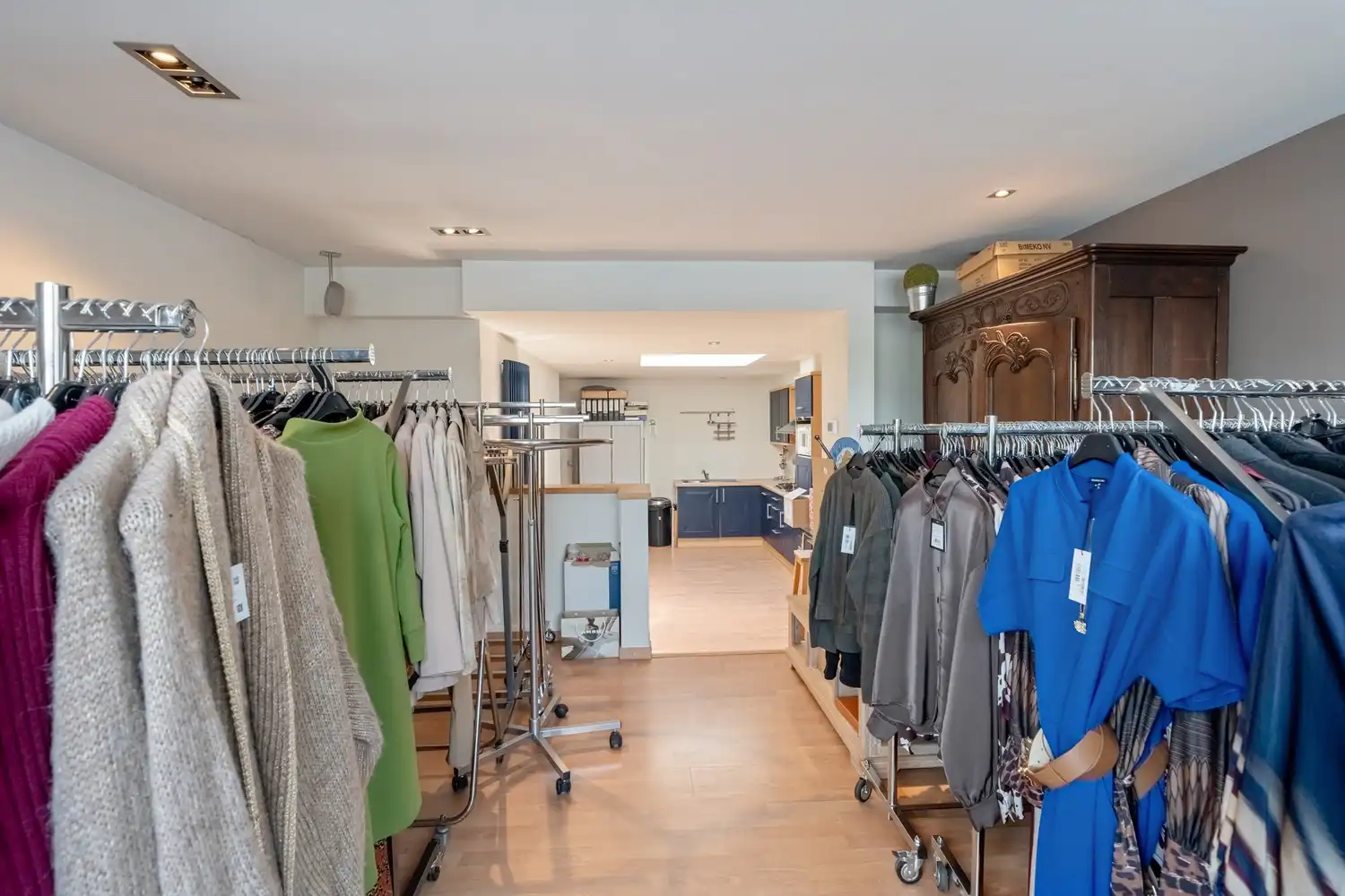 Karaktervol handelspand met duplexappartement en parkeermogelijkheden in het centrum van Bilzen foto 19