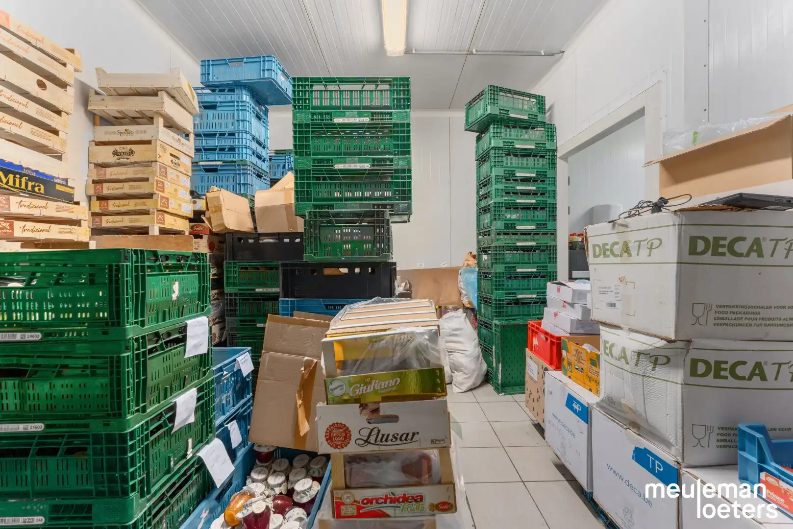 uiterst commercieel gelegen handelspand met ruime woonst foto 8