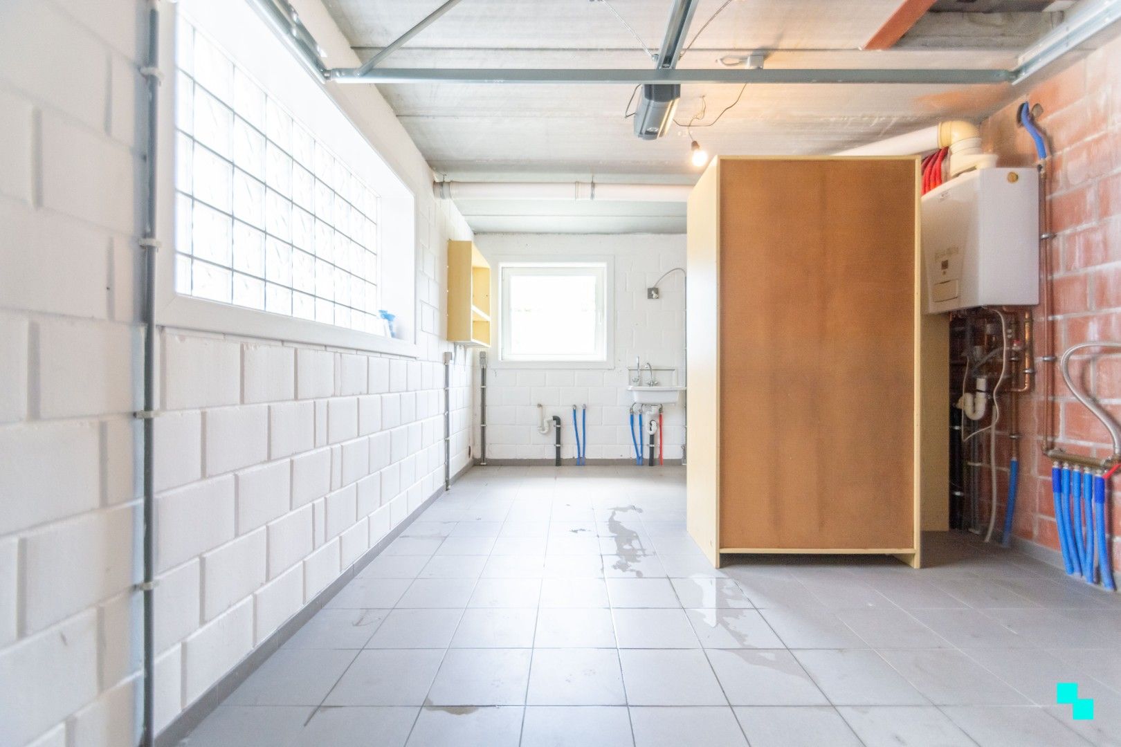Hoogwaardige afgewerkte woning met tuin foto 12