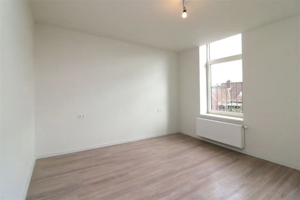 Gerenoveerde woning met 4 slpk, tuin, garage foto 24