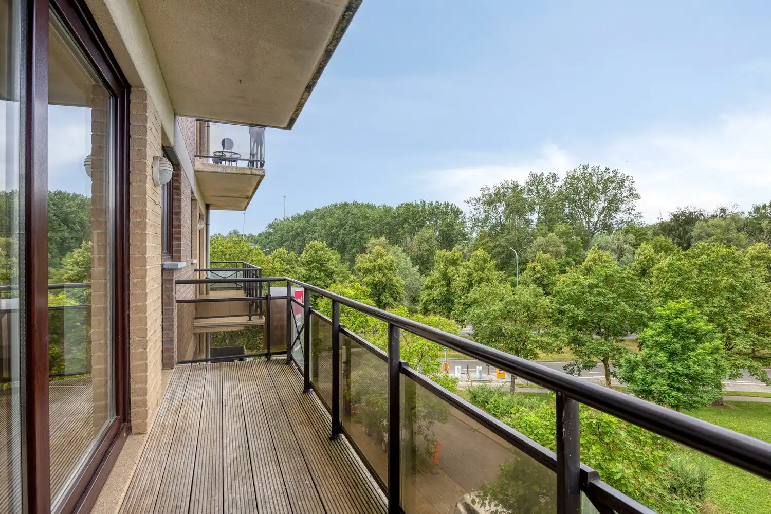 Ruim en lichtrijk appartement met twee terrassen en uitzicht op het Vijverpark aan de rand van Anderlecht 🌿 foto 6