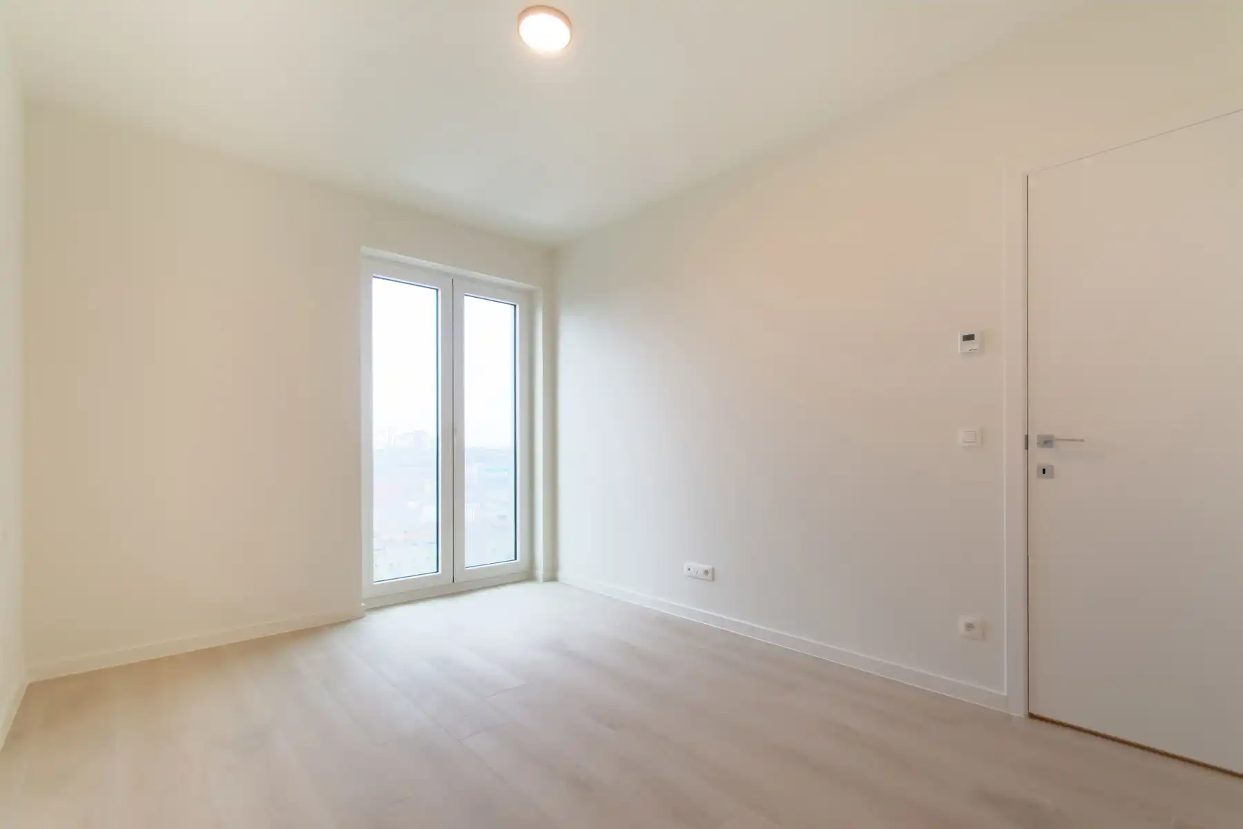 Lichtrijk nieuwbouwappartement met 2 slaapkamers en terras foto 10