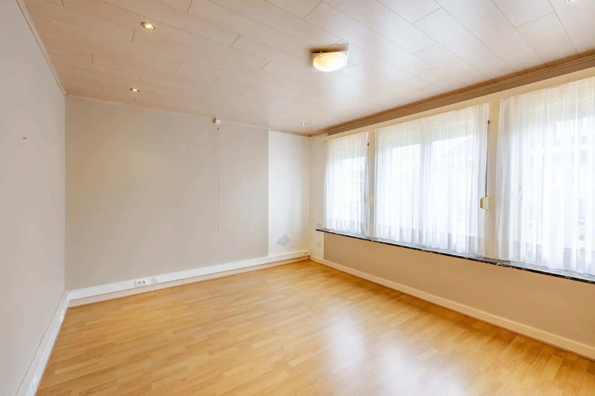 Leuke rijwoning in doodlopende straat in Wetteren foto 16