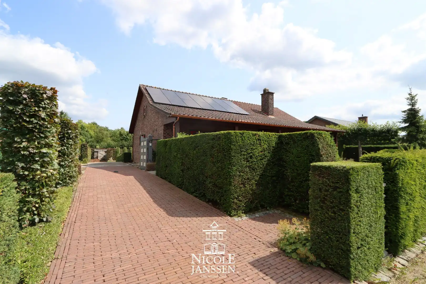 Ruime woning met grote kelder  foto 28