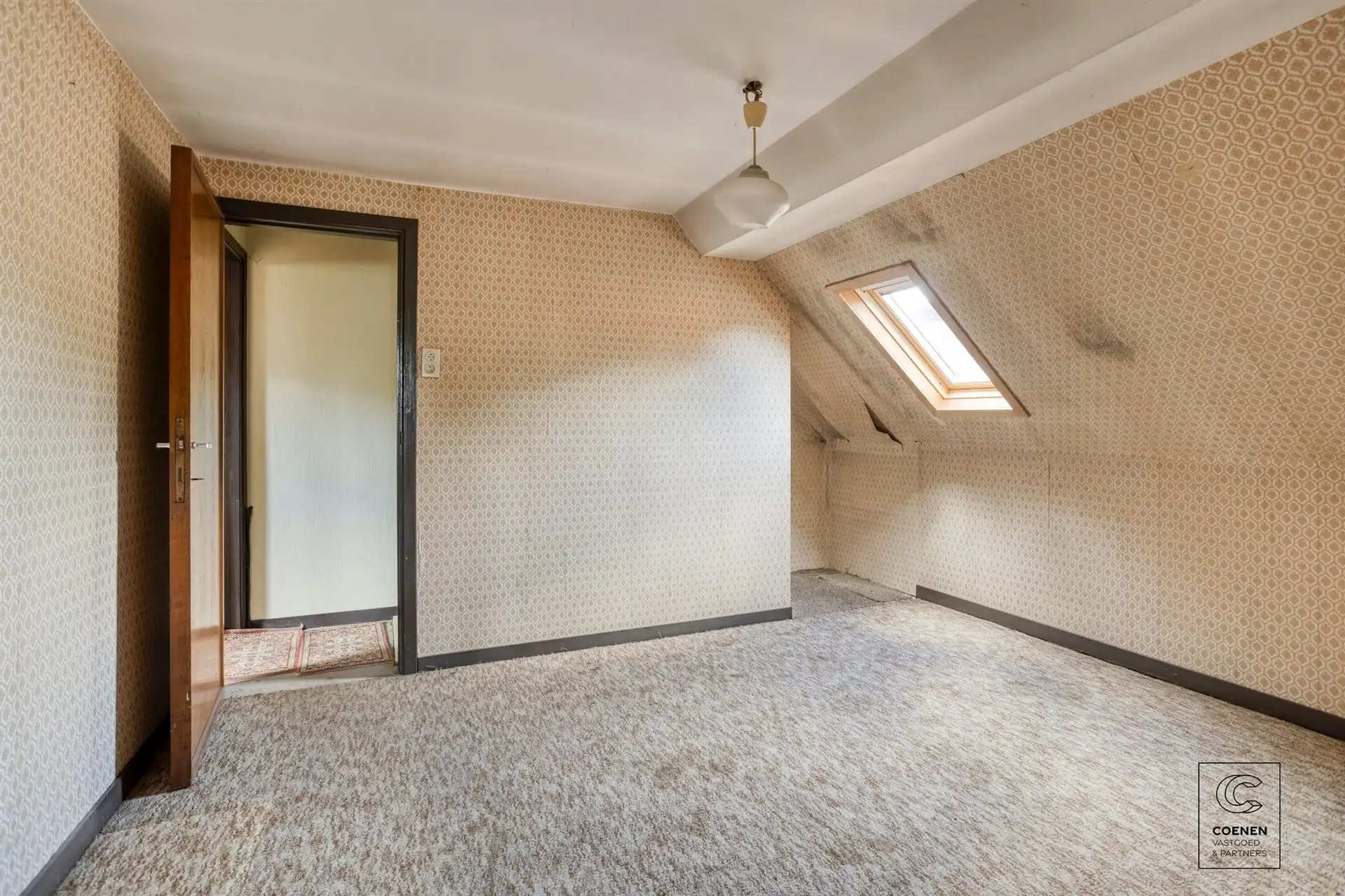 Zeer ruime HOB met schitterende tuin op een toplocatie foto 21