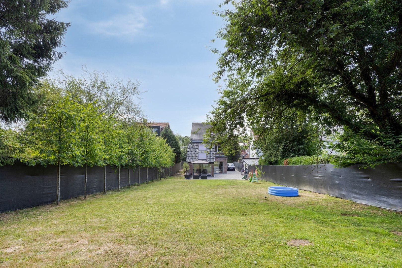 Hoofdfoto van de publicatie: 4 gevel VILLA met 3 slaapkamers + bureau, ruime tuin – 1652 ALSEMBERG (BEERSEL)