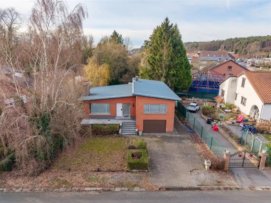 Te renoveren splitlevel woning in doodlopende straat foto 35