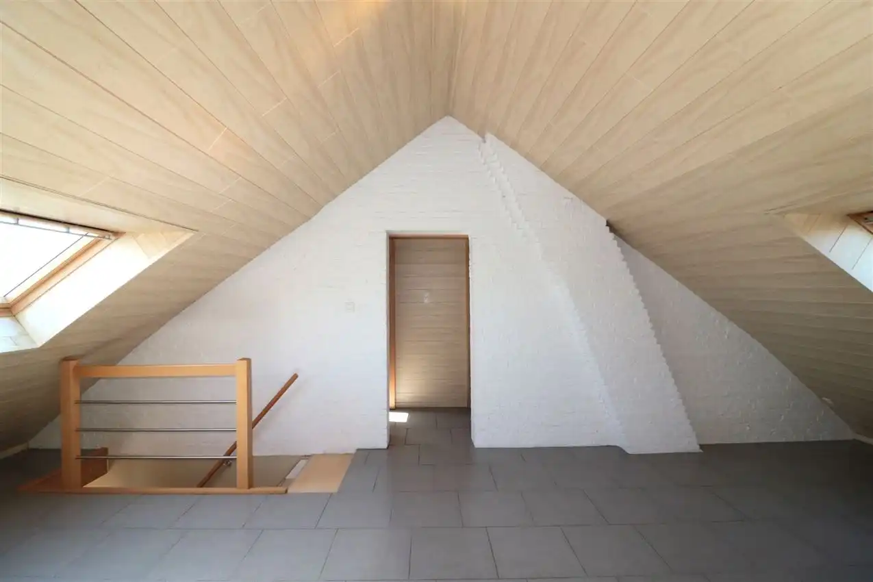 Handelswoonst met volledig uitgeruste frituur en appartement foto 43