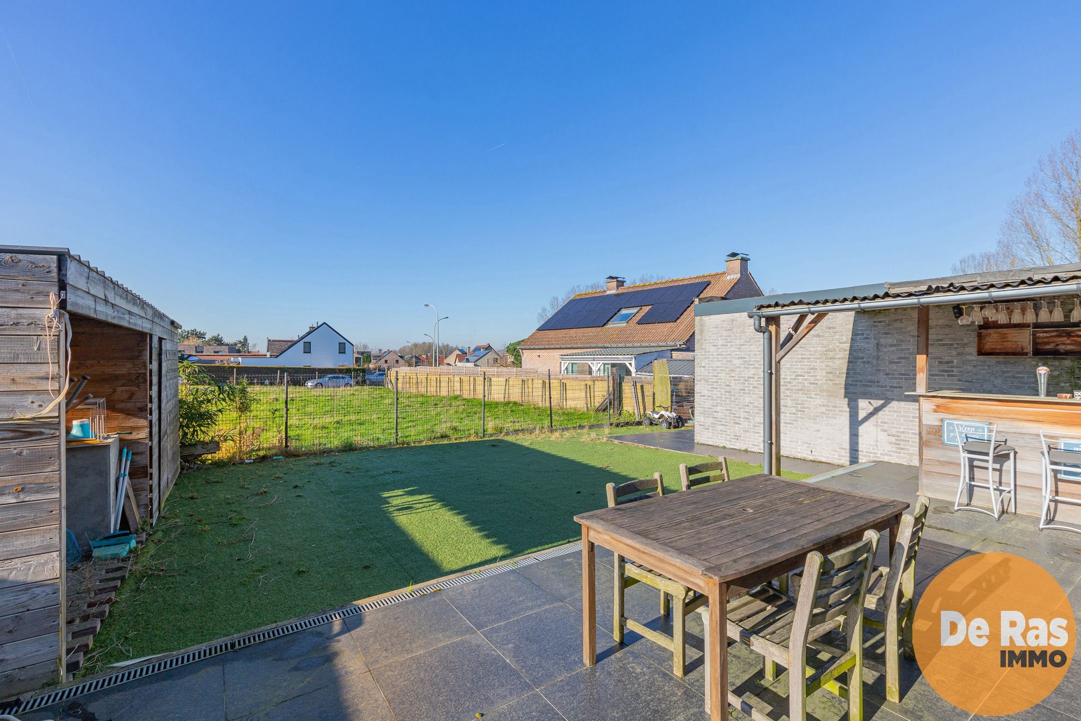 GAVERE - Te renoveren woning met leuke tuin foto 2