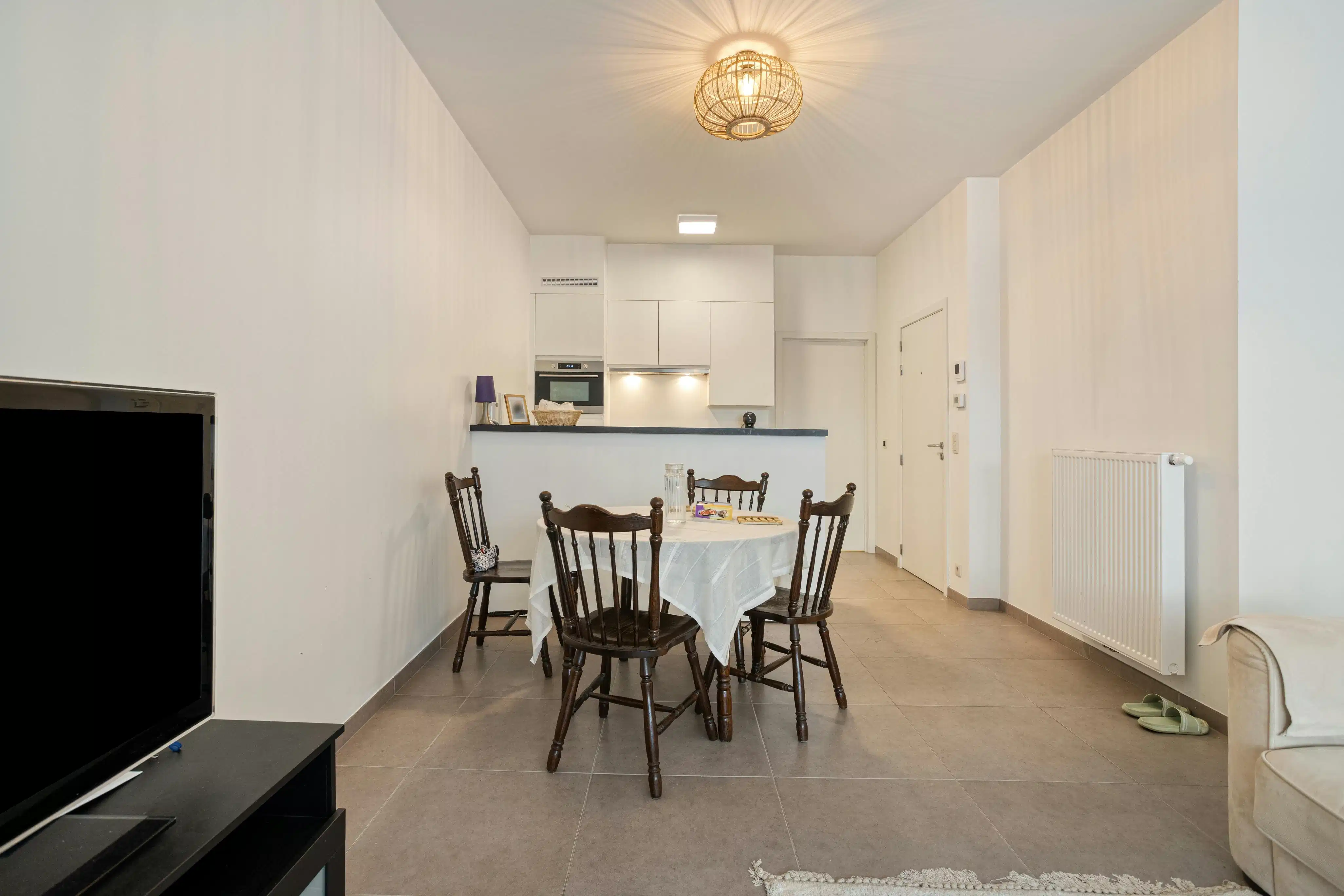 Instapklaar 2 slpk appartement met zonnige tuin en terras foto 3