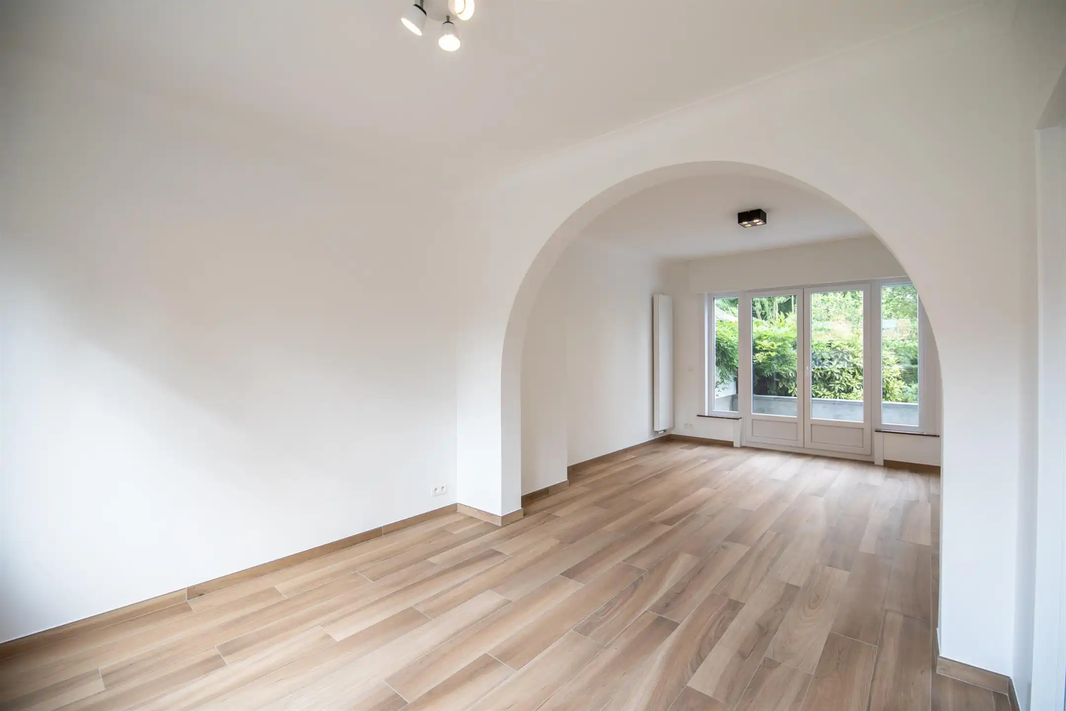Mooie gerenoveerde woning met 3 slaapkamers foto 2