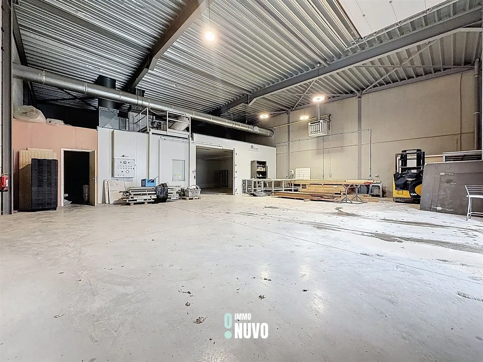 Magazijnen + Kantoren + Showroom foto 16