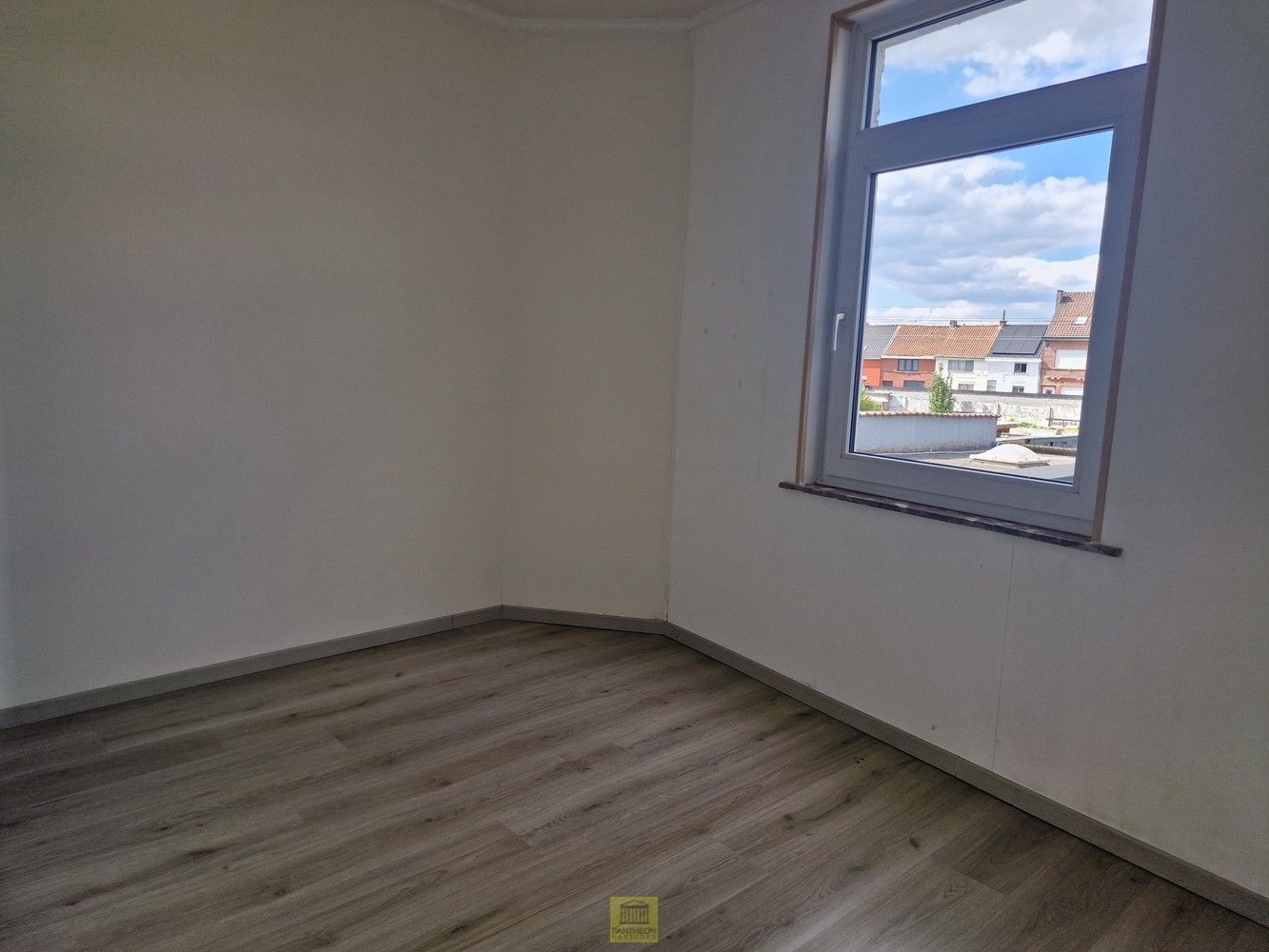 Leuke rijwoning in centrum Ninove foto 8