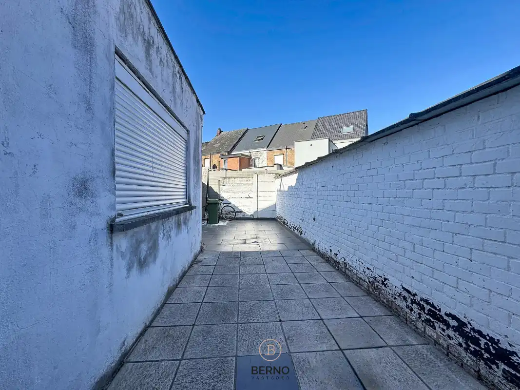 Te renoveren woning met 4 slaapkamers foto 11