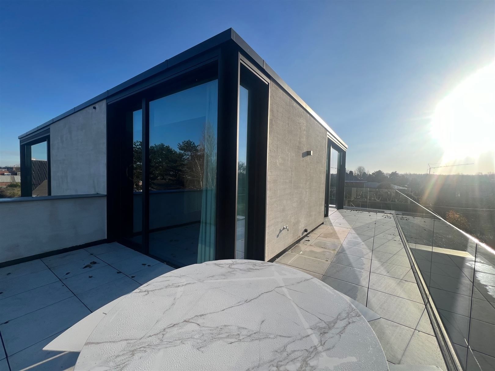 Prachtige nieuwbouwpenthouse op rustige ligging foto {{pictureIndex}}