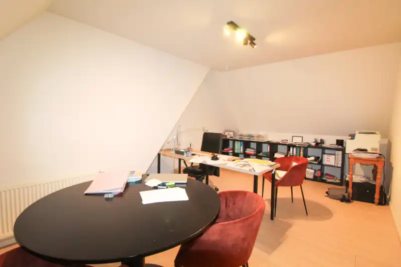 Uitzonderlijke woning te Izegem foto 23