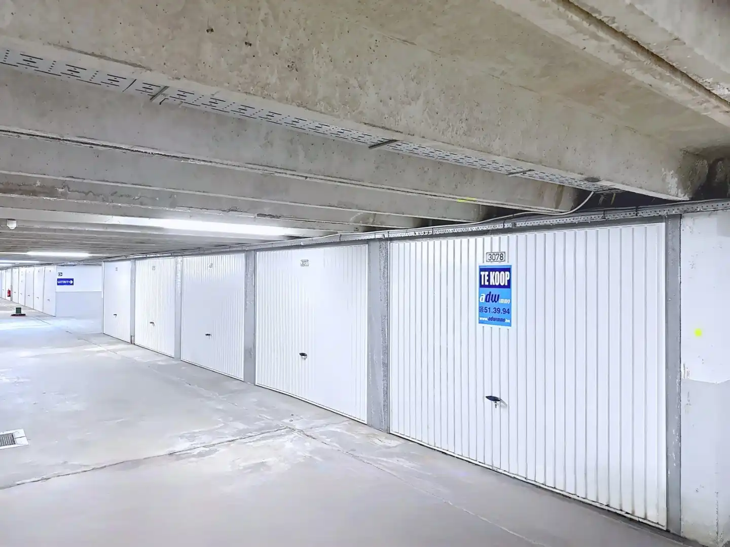 Ruime garagebox op verdieping -3 in Res. J. Stubbenpark foto 2