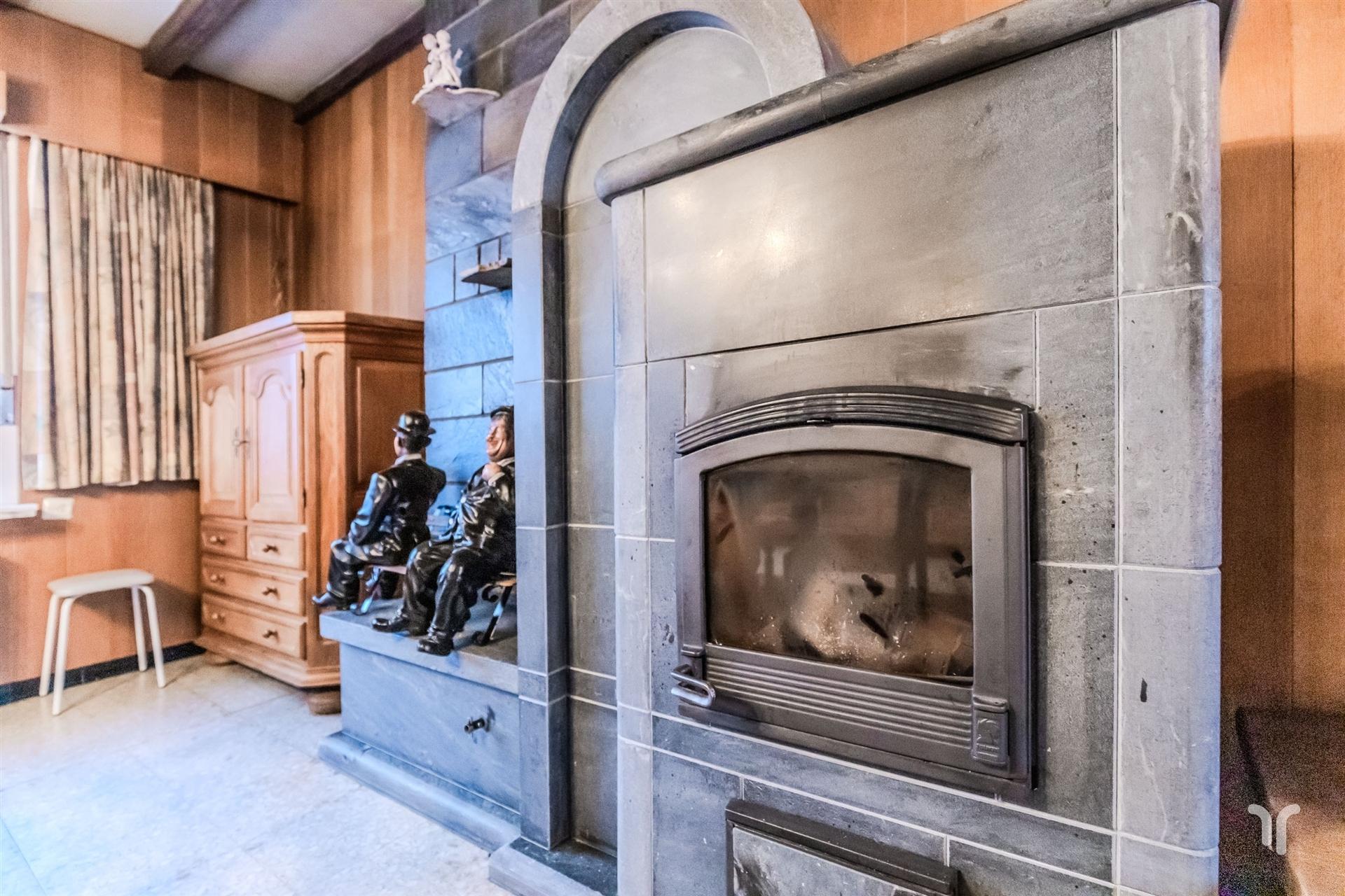 Woning en bouwgrond gelegen op een rustige ligging. foto 4