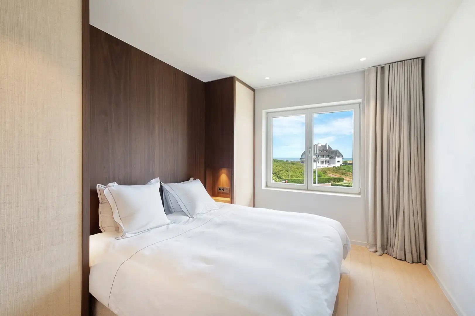 Prachtig appartement in het Zoute op enkele stappen van de zee en de wandeldijk. foto 14