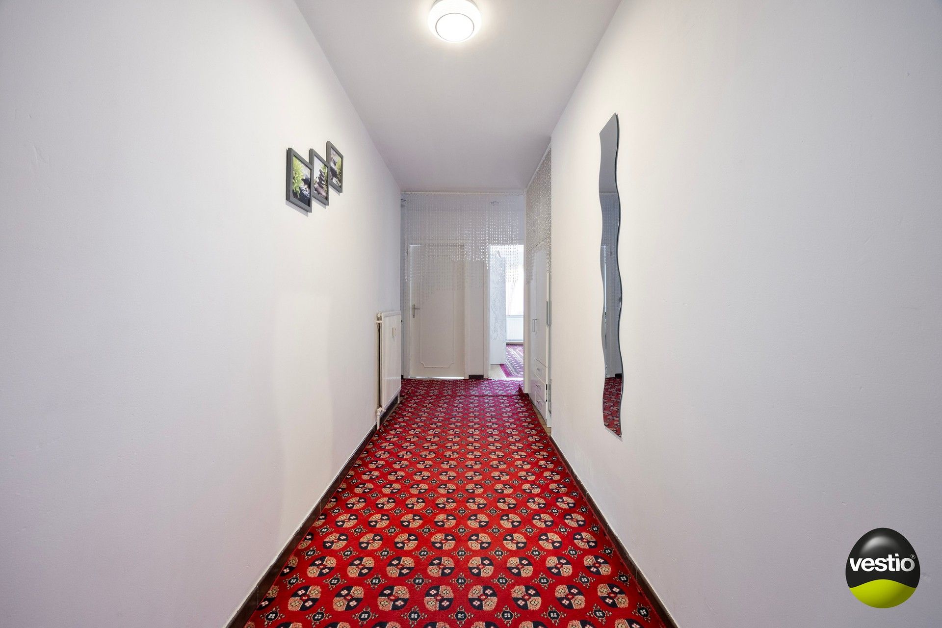 Te renoveren 3-slaapkamerappartement met garagebox en kelder. foto 6