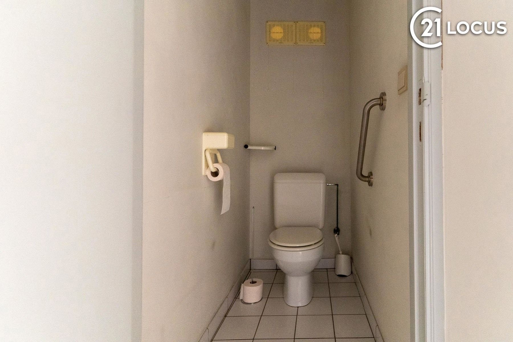 Ruime woning in rustige buurt te Zwijndrecht - 5 slaapkamers foto 16