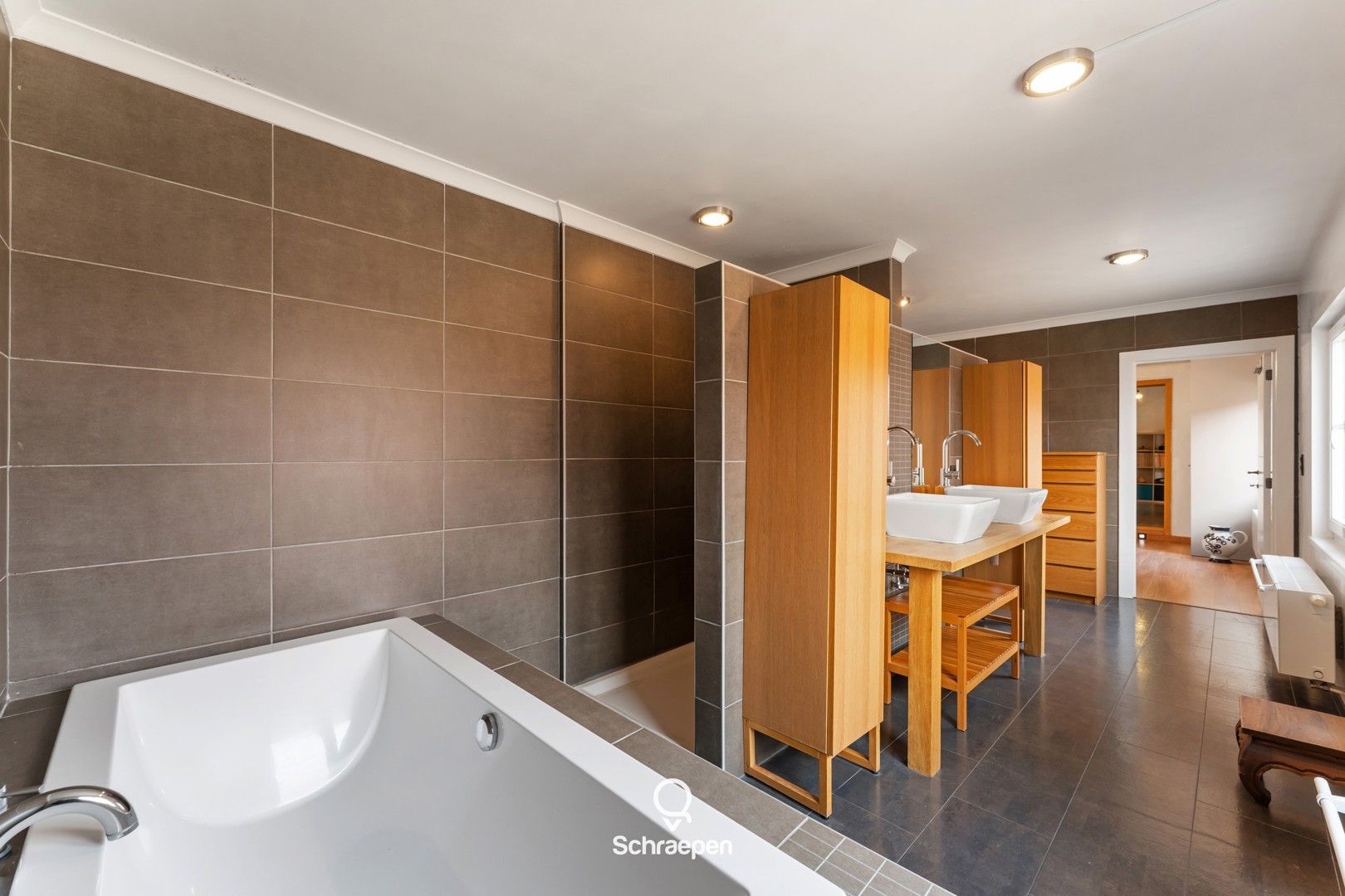 Instapklare en energiezuinige gezinswoning (245 m²) met 3 tot 4 slpks te Zonhoven-centrum! foto 19