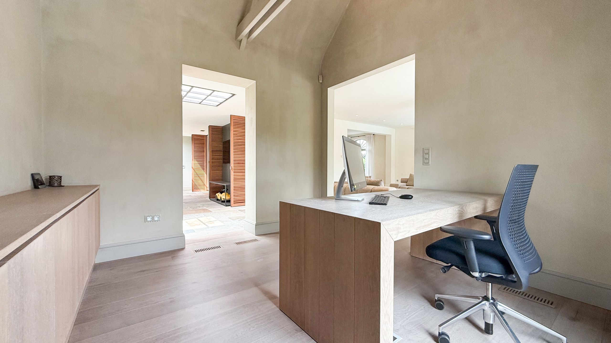 Exclusieve villa met zwembad op riant perceel in Koersel! foto 11
