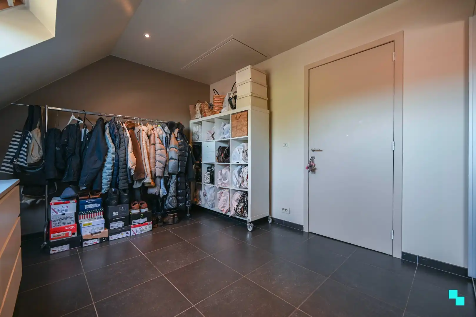 Riante dubbele woonst met 4 slaapkamers foto 27
